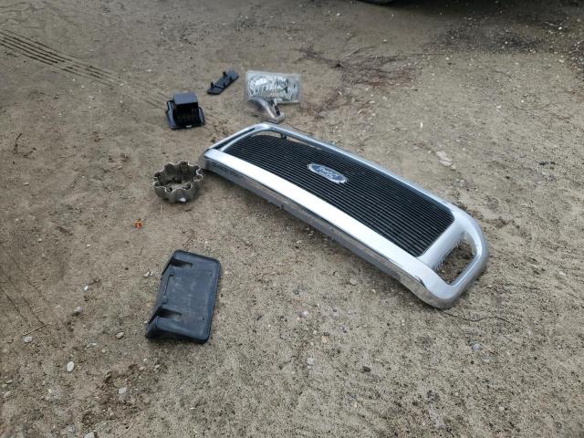 Photo 13 from auction – 2001 FORD EXCURSION with VIN 1FMNU40F11EB23604