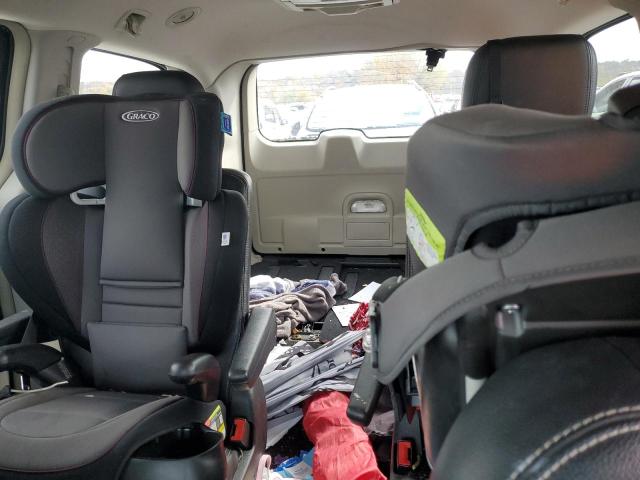 Photo 10 from auction – 2016 CHRYSLER TOWN & COU with VIN 2C4RC1BGXGR103859