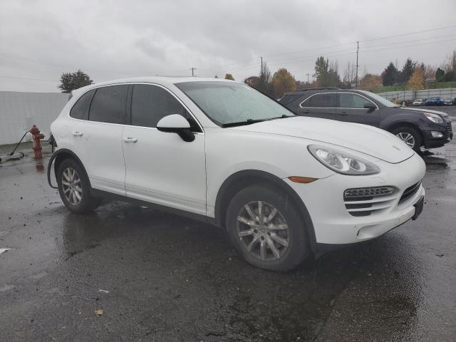 Снимка 4 от търг – 2014 PORSCHE CAYENNE с VIN WP1AA2A21ELA04334