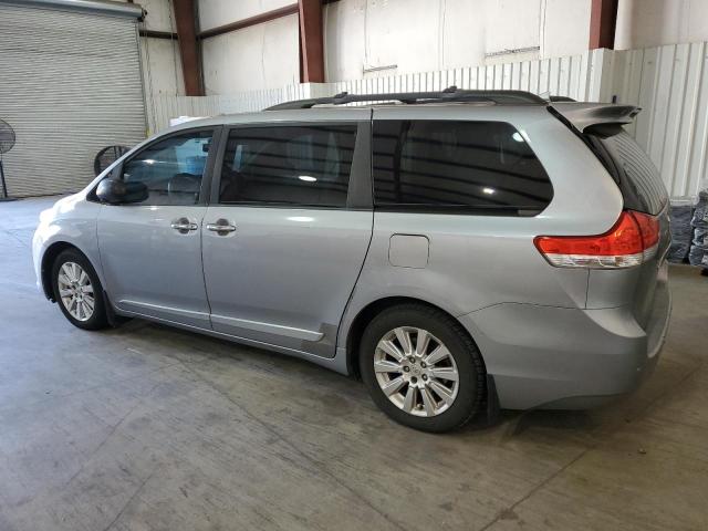 Photo 2 from auction – 2011 TOYOTA SIENNA XLE with VIN 5TDYK3DC8BS155415