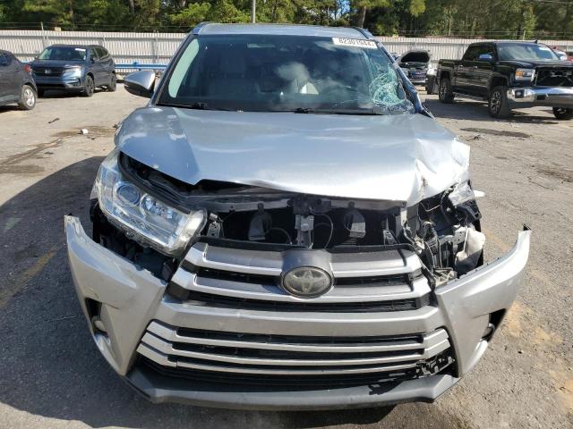 صورة رقم 5 من المزاد - 2018 TOYOTA HIGHLANDER مع VIN 5TDKZRFH8JS283388
