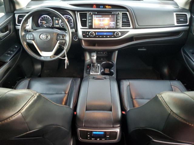 Photo 8 from auction – 2018 TOYOTA HIGHLANDER with VIN 5TDJZRFH5JS497685