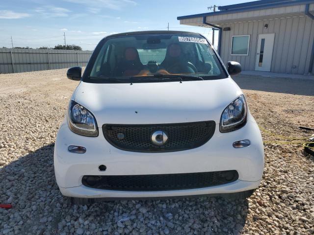 Photo 5 from auction – 2018 SMART FORTWO with VIN WMEFJ9BA2JK303239