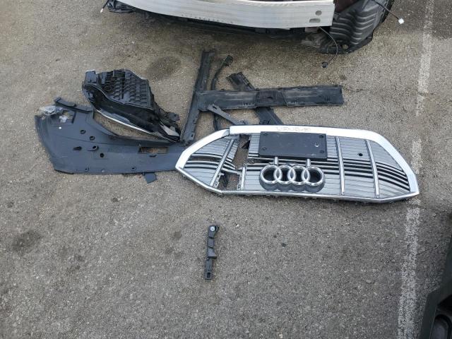 Photo 12 from auction – 2019 AUDI E-TRON PRE with VIN WA1VABGE8KB016657