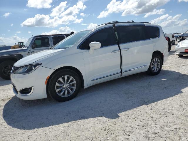 CHRYSLER PACIFICA T 2017 with VIN 2C4RC1BG4HR523652 - Photo from auction