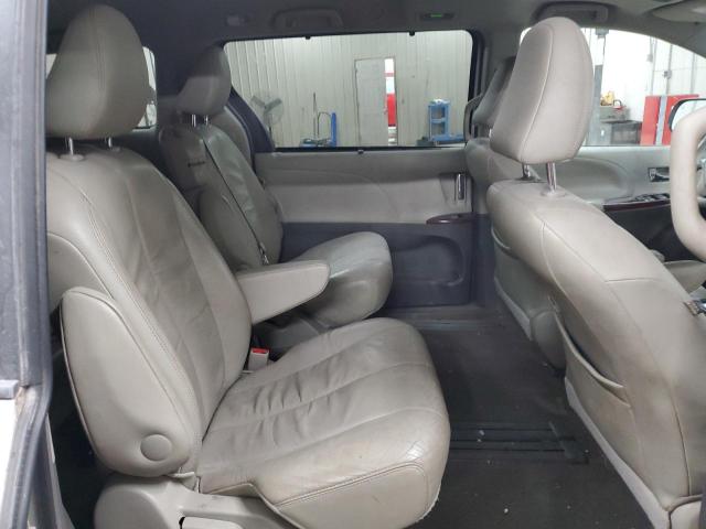 Photo 11 from auction – 2012 TOYOTA SIENNA XLE with VIN 5TDYK3DC4CS251124