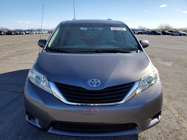 Photo 5 from auction – 2013 TOYOTA SIENNA LE with VIN 5TDKK3DC5DS365690