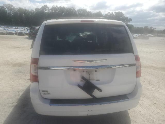 Photo 6 from auction – 2016 CHRYSLER TOWN & COU with VIN 2C4RC1BG1GR157891