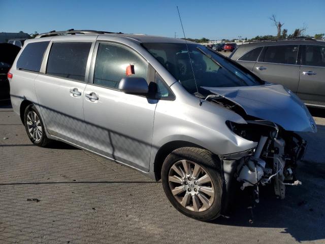 Photo 4 from auction – 2014 TOYOTA SIENNA XLE with VIN 5TDDK3DC2ES083887