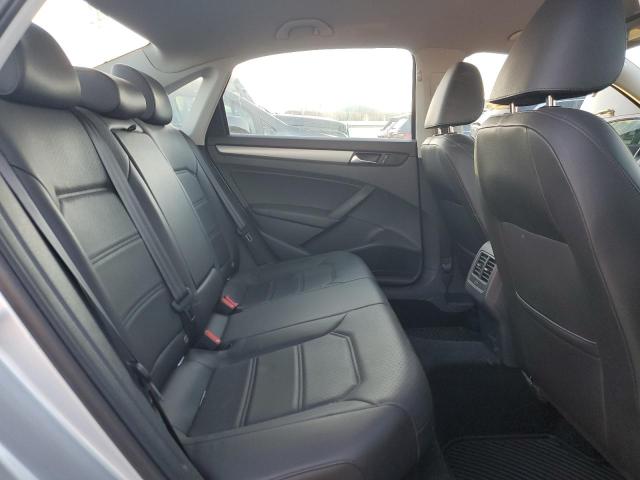 Photo 10 from auction – 2015 VOLKSWAGEN PASSAT SE with VIN 1VWBT7A35FC048440