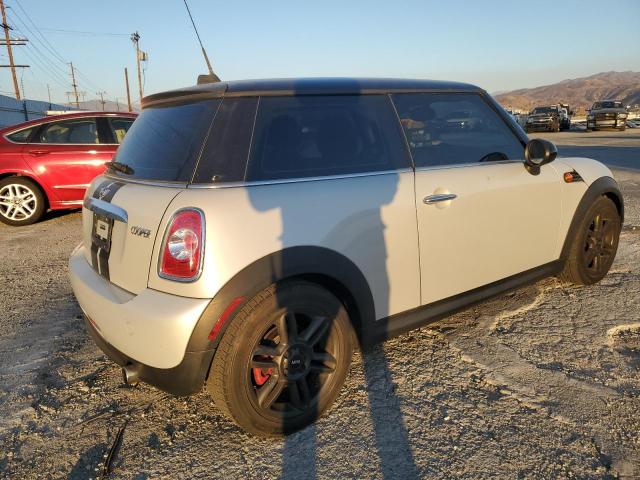 Photo 3 from auction – 2011 MINI COOPER with VIN WMWSU3C59BT097011
