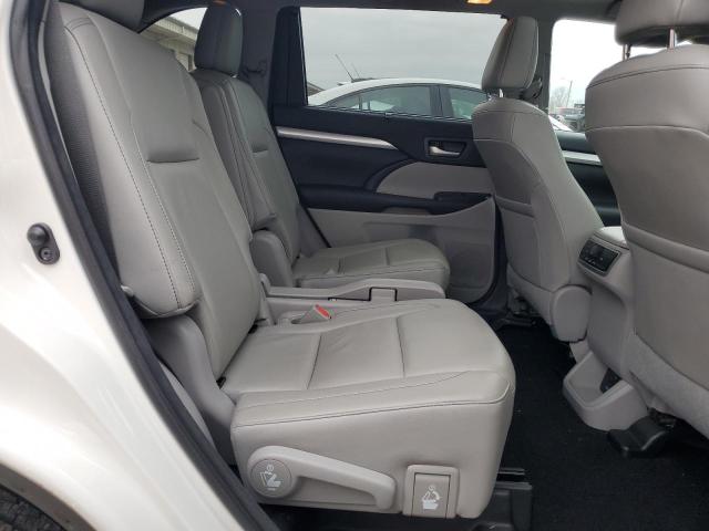 Photo 11 from auction – 2017 TOYOTA HIGHLANDER with VIN 5TDJZRFH6HS462082