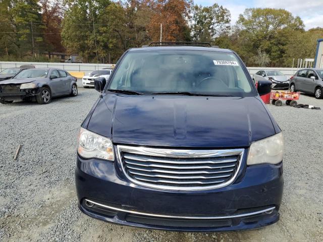 Photo 5 from auction – 2015 CHRYSLER TOWN & COU with VIN 2C4RC1BG4FR539640