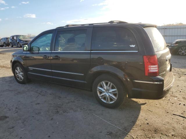 Photo 2 from auction – 2010 CHRYSLER TOWN & COU with VIN 2A4RR5D19AR299180