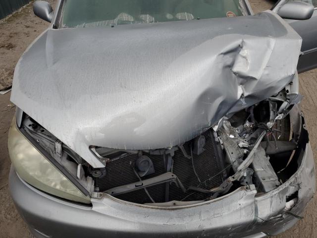 Photo 11 from auction – 2005 TOYOTA CAMRY LE with VIN 4T1BE32K15U561958