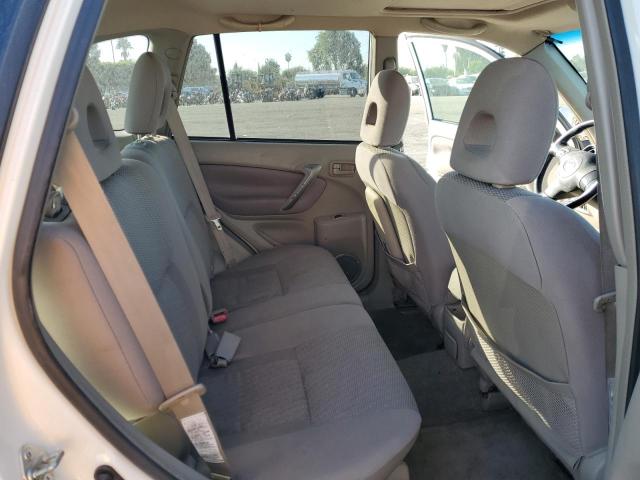 Photo 11 from auction – 2004 TOYOTA RAV4 with VIN JTEGD20V640030163