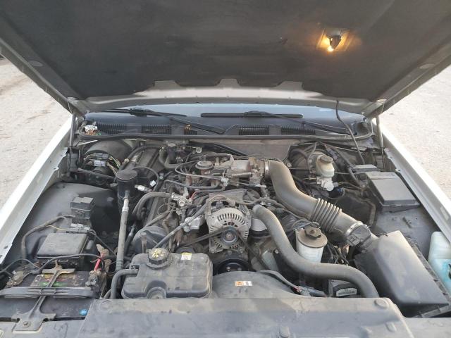 Photo 11 from auction – 2002 MERCURY GRAND MARQ with VIN 2MEFM75W82X645986