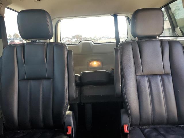 Photo 10 from auction – 2016 CHRYSLER TOWN & COU with VIN 2C4RC1BG9GR296246