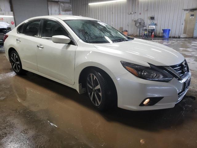 Photo 4 from auction – 2017 NISSAN ALTIMA 2.5 with VIN 1N4AL3AP0HC256132