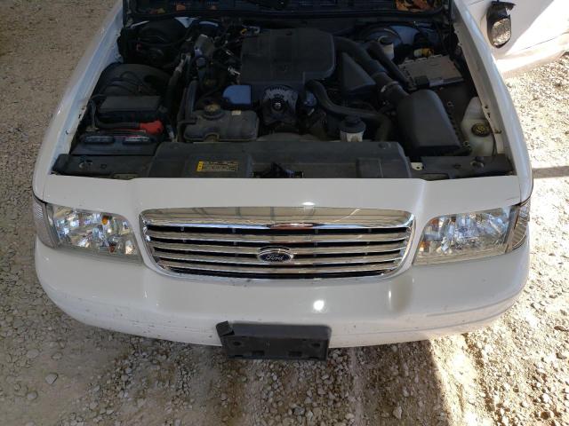Photo 11 from auction – 2011 FORD CROWN VICT with VIN 2FABP7EV4BX160460