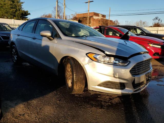 Photo 4 from auction – 2016 FORD FUSION S with VIN 3FA6P0G76GR338611