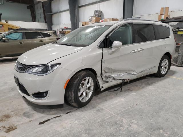 CHRYSLER PACIFICA T 2017 with VIN 2C4RC1EG1HR570178 - Photo from auction