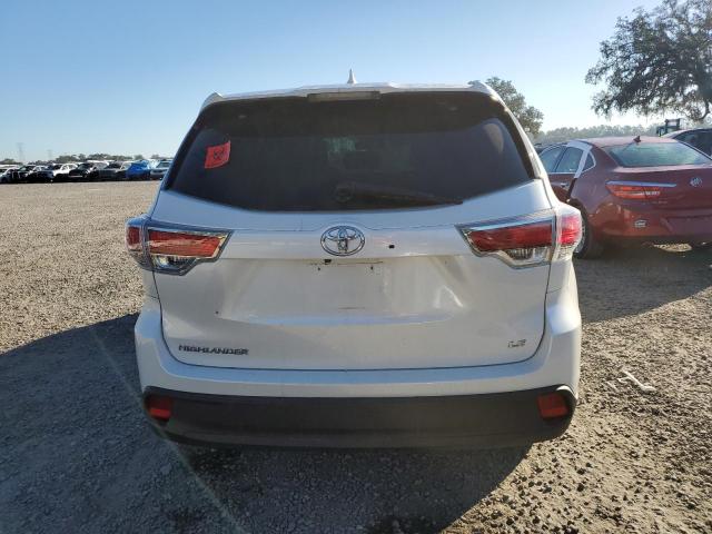 Photo 6 from auction – 2015 TOYOTA HIGHLANDER with VIN 5TDZKRFH2FS108421