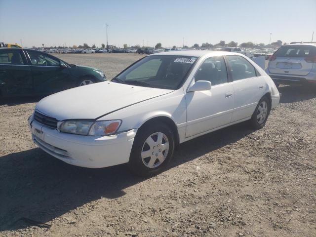 Photo 1 from auction – 2001 TOYOTA CAMRY CE with VIN JT2BG22K010604057