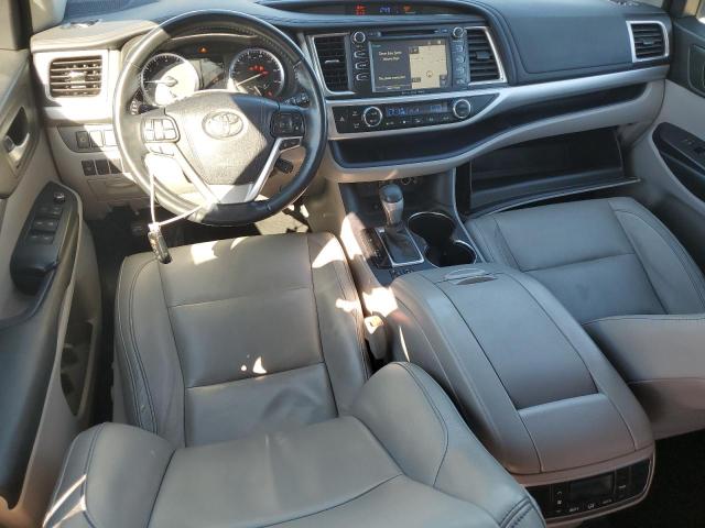 Photo 8 from auction – 2017 TOYOTA HIGHLANDER with VIN 5TDKZRFH2HS208017