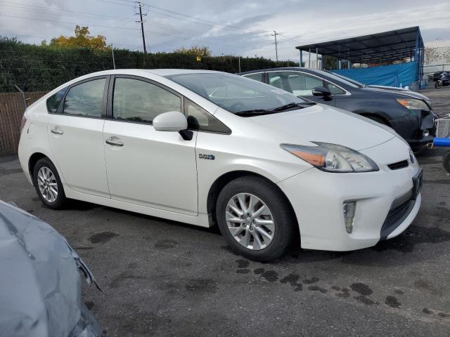 Photo 4 from auction – 2014 TOYOTA PRIUS PLUG with VIN JTDKN3DP9E3063073