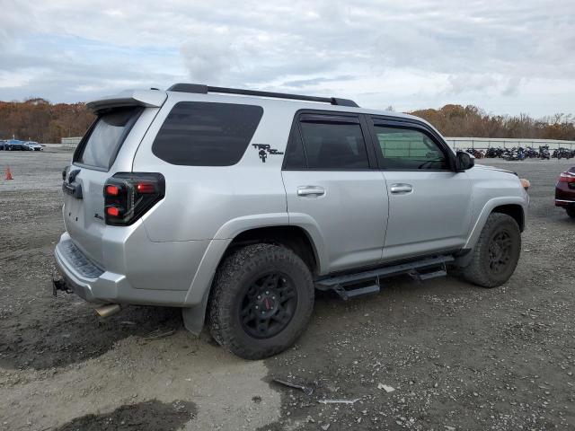 Photo 3 from auction – 2019 TOYOTA 4RUNNER SR with VIN JTEBU5JR6K5735848