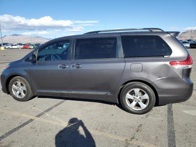 Photo 2 from auction – 2013 TOYOTA SIENNA LE with VIN 5TDKK3DC5DS365690
