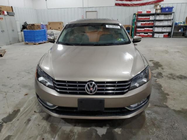 Photo 5 from auction – 2015 VOLKSWAGEN PASSAT SEL with VIN 1VWCV7A36FC048655