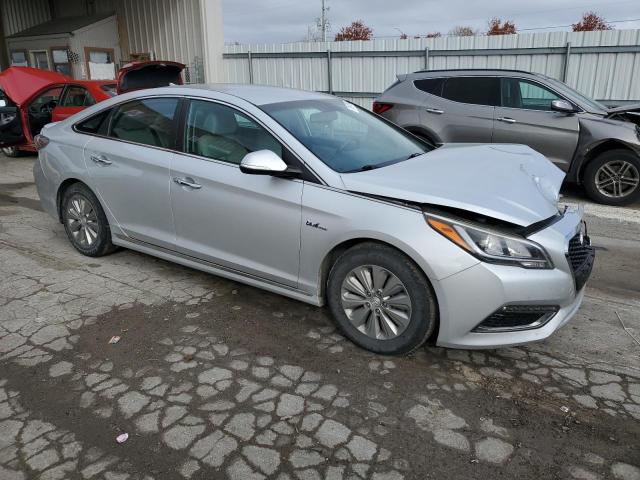 Photo 4 from auction – 2016 HYUNDAI SONATA HYB with VIN KMHE24L16GA025562