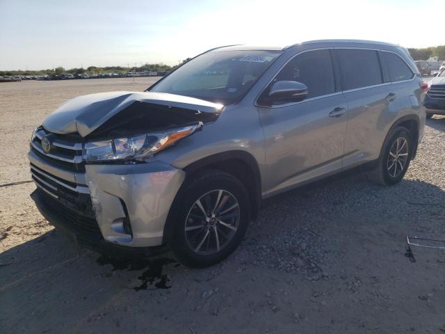 TOYOTA HIGHLANDER 2019 with VIN 5TDJZRFH4KS956707 - Photo from auction