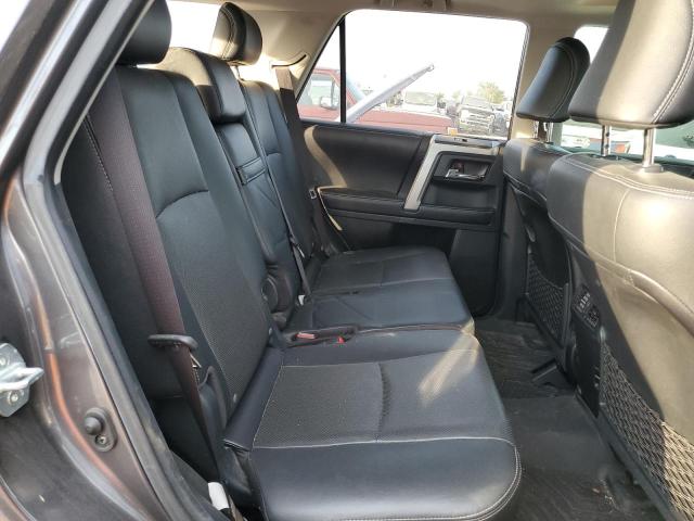 Photo 11 from auction – 2018 TOYOTA 4RUNNER SR with VIN JTEZU5JR6J5173561