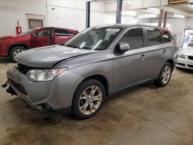 MITSUBISHI OUTLANDER 2014 مع رقم تعريف المركبة JA4AD3A35EZ020146 - صورة من المزاد