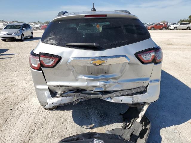 Photo 6 from auction – 2017 CHEVROLET TRAVERSE L with VIN 1GNKRGKD3HJ156716