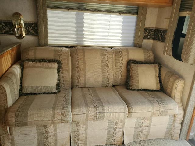 Photo 5 from auction – 2003 NEWM SCOTTSDALE with VIN 1FCNF53S130A00981