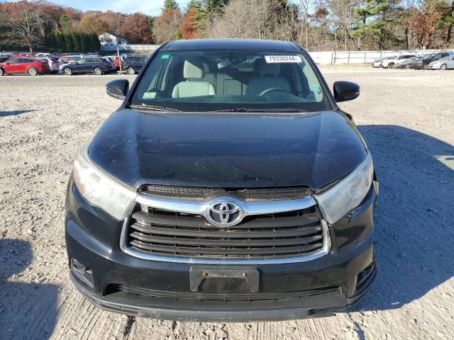 Photo 5 from auction – 2015 TOYOTA HIGHLANDER with VIN 5TDBKRFHXFS112332