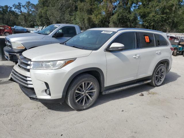 Photo 1 from auction – 2019 TOYOTA HIGHLANDER with VIN 5TDKZRFH3KS319361