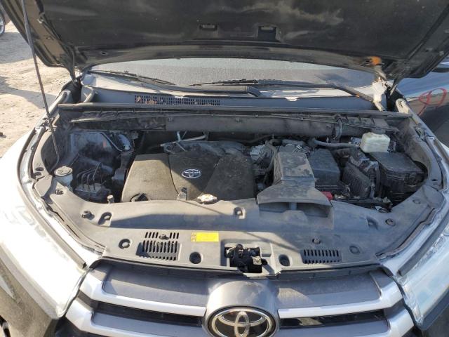 Photo 12 from auction – 2018 TOYOTA HIGHLANDER with VIN 5TDBZRFH5JS499358