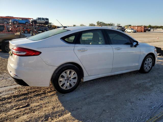 Photo 3 from auction – 2019 FORD FUSION S with VIN 3FA6P0G73KR161685