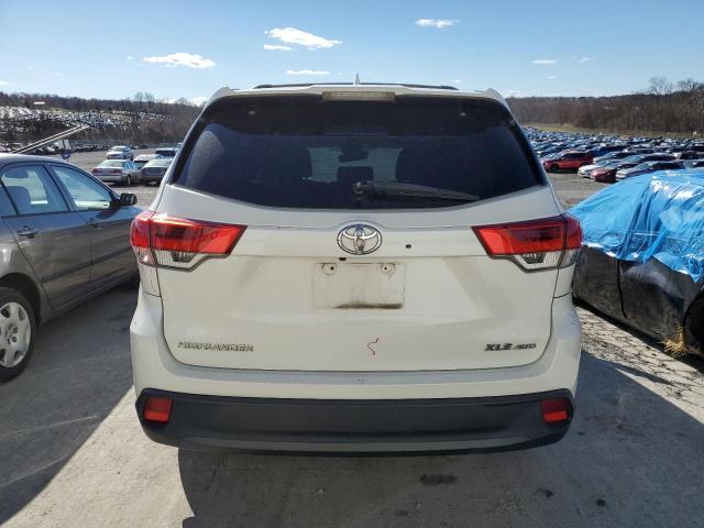 Photo 6 from auction – 2017 TOYOTA HIGHLANDER with VIN 5TDJZRFH9HS513641