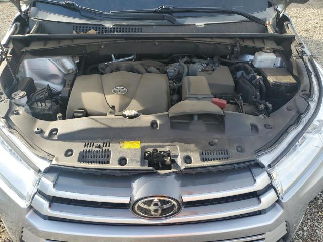 Photo 12 from auction – 2019 TOYOTA HIGHLANDER with VIN 5TDJZRFH2KS601597