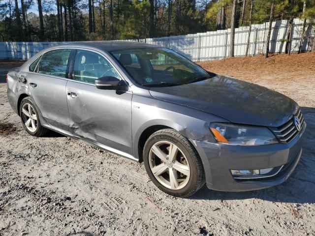 Photo 4 from auction – 2015 VOLKSWAGEN PASSAT S with VIN 1VWAS7A30FC095180