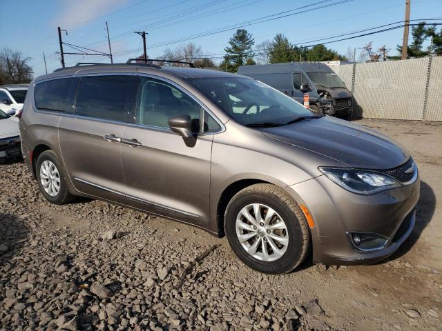 Photo 4 from auction – 2017 CHRYSLER PACIFICA T with VIN 2C4RC1BGXHR711804