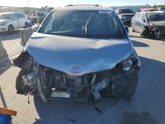 Photo 5 from auction – 2014 TOYOTA SIENNA XLE with VIN 5TDDK3DC2ES083887