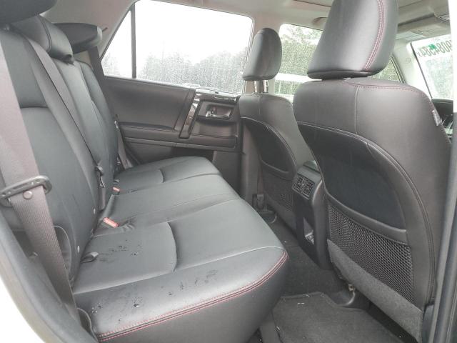 Photo 11 from auction – 2023 TOYOTA 4RUNNER SE with VIN JTERU5JR5P6145673