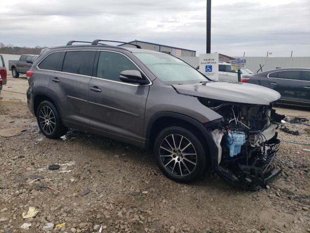 Photo 4 from auction – 2018 TOYOTA HIGHLANDER with VIN 5TDKZRFH0JS531018
